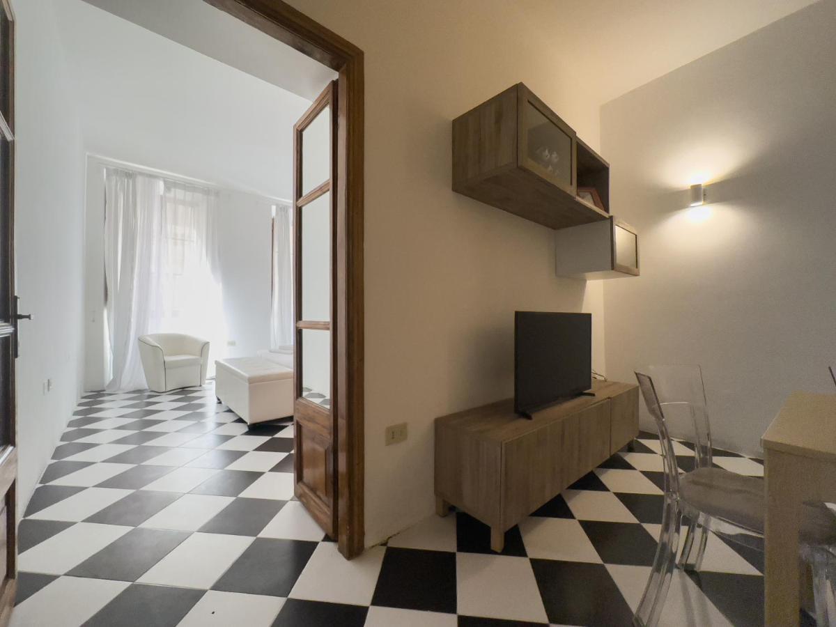 Domus Sant'Elena 2 Daire Roma Dış mekan fotoğraf